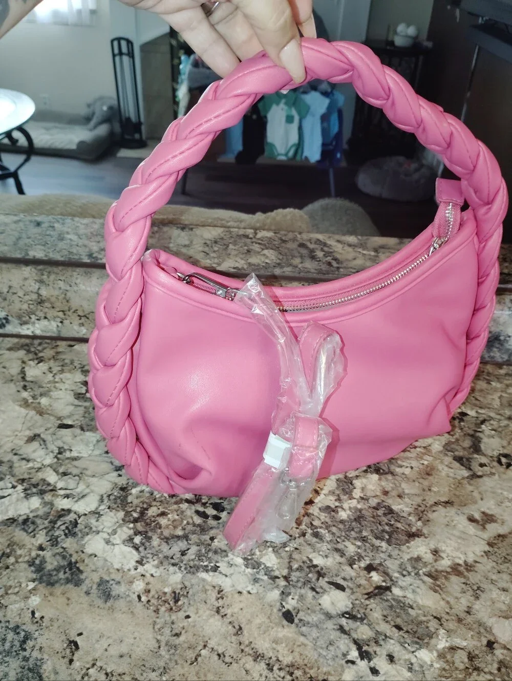 Stylish Pink Braided-Handle Shoulder Bag 🛍️ New